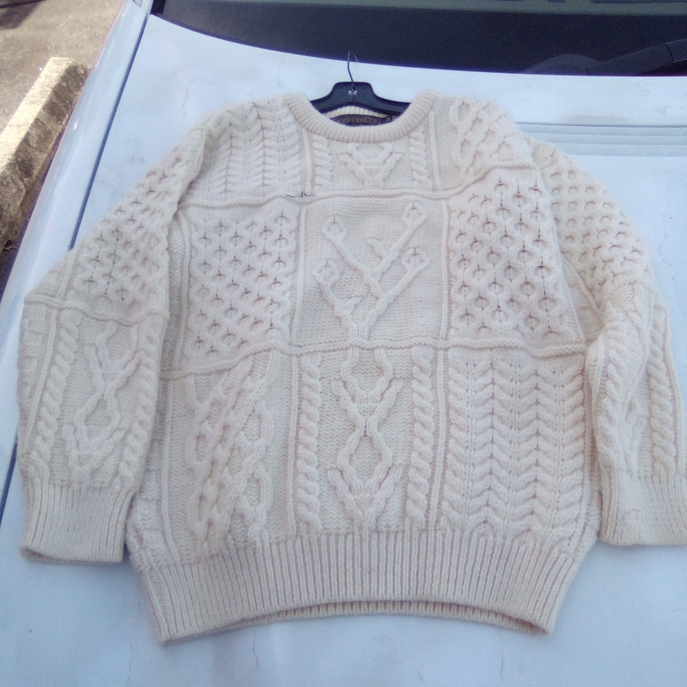 Inis  Crafts 100% Wool Men's Sweater